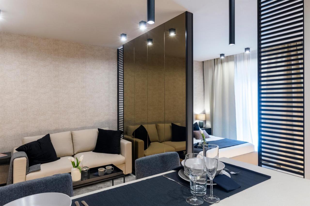 Ostia Holiday Greed Lounge Privee Eksteriør bilde